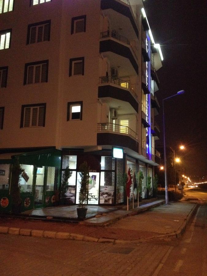 أتاكوم Yesil Suit المظهر الخارجي الصورة